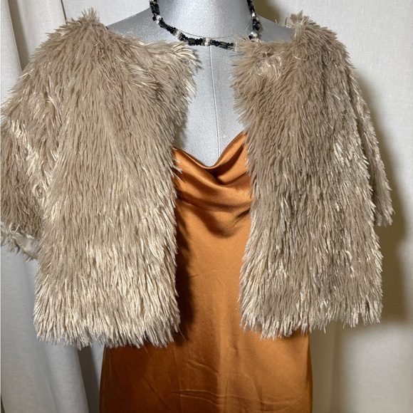 NY Collection Faux Fur Cropped Jacket SOFT Champagne Tan Glam Party Shrug Sz XL - Picture 6 of 6